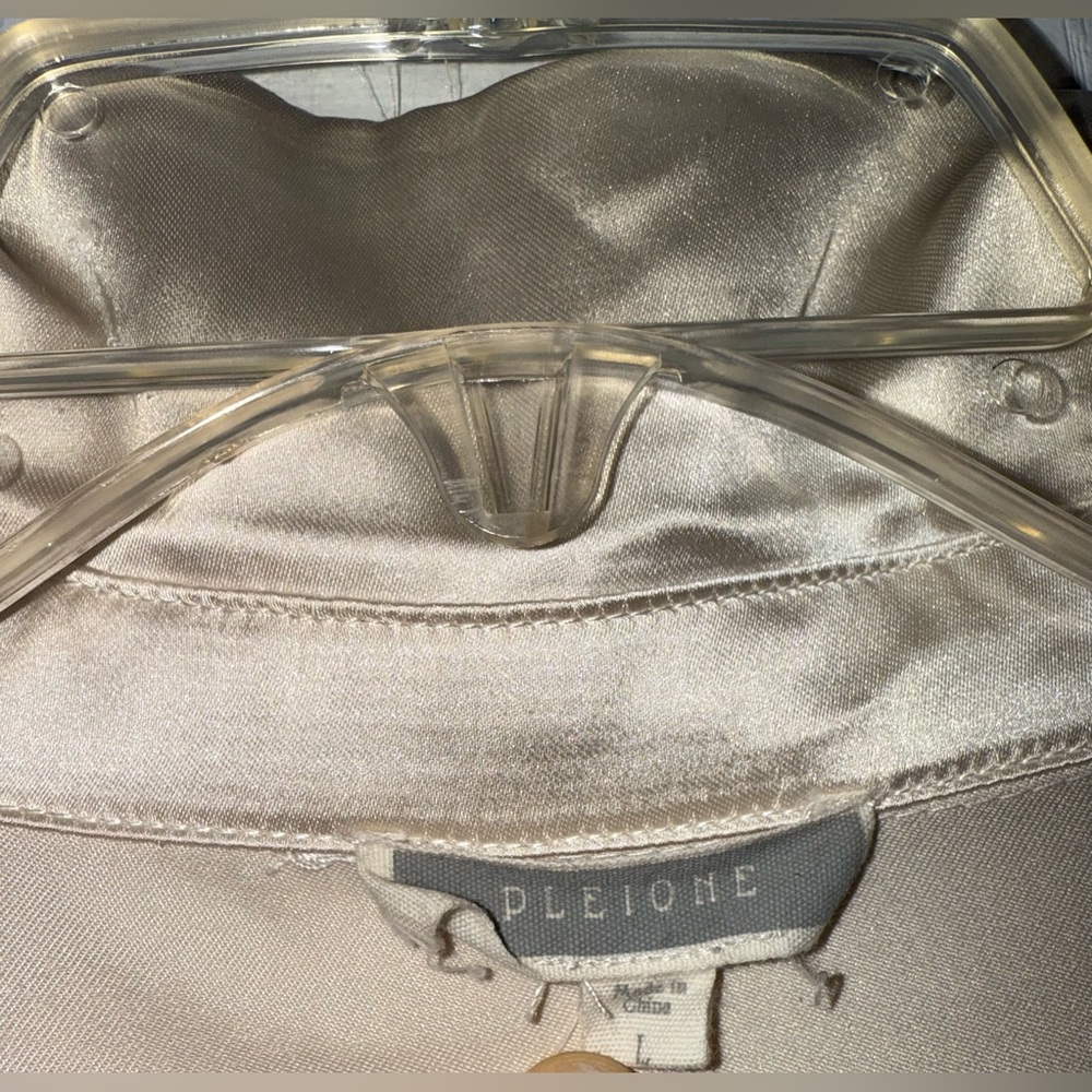Pleione Champagne Satin Front Twist Peplum Blouse Size L - Picture 4 of 9
